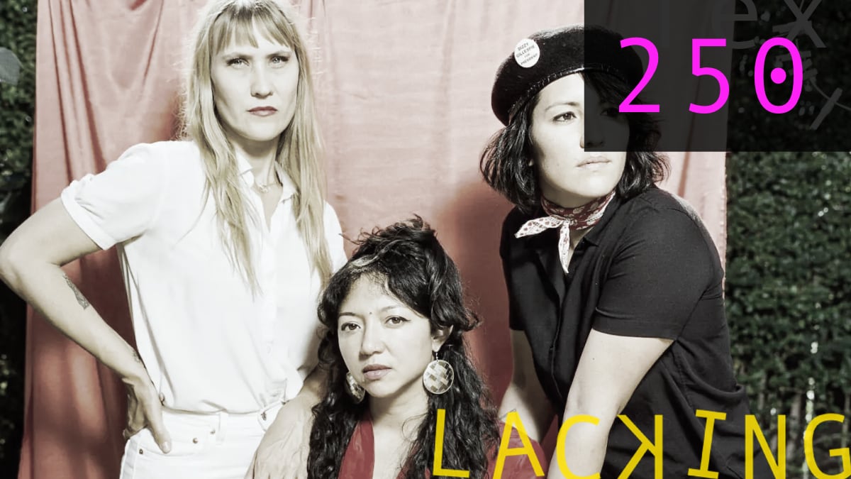 Like light glinting off a distant wave, La Luz bring you a realm of possibilities.