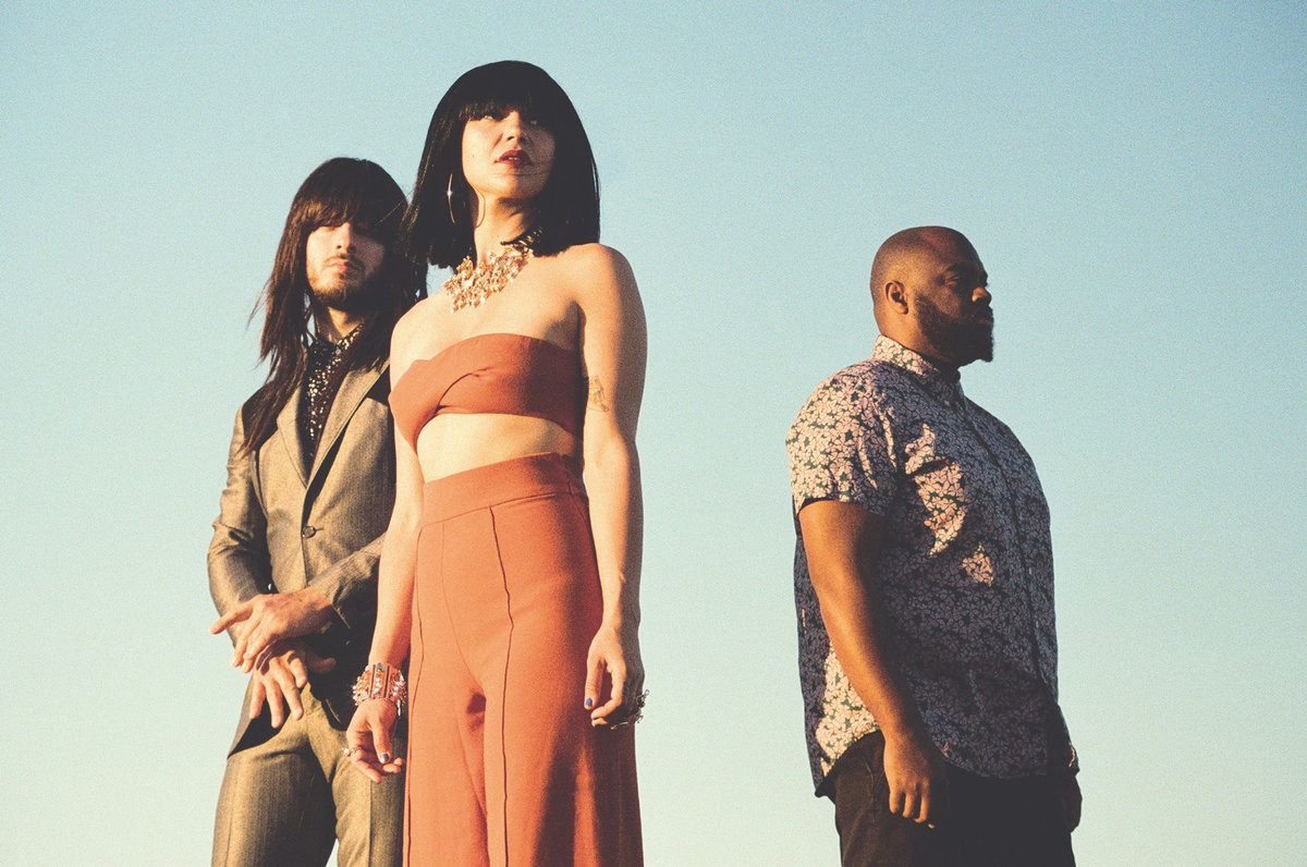 I really love Khruangbin, despite the pronounciation quandary they plunge me into whenever I play one of their songs.